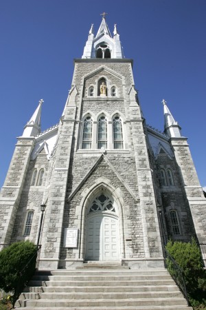 «L’église Saint-Paul d’Aylmer avant l’incendie dévastateur de juin 2009.»