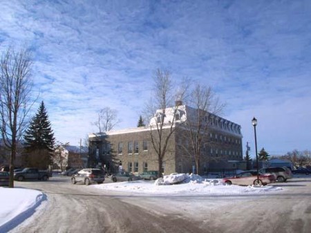 Couvent Notre-Dame-de-la-Merci, vue latérale, Lieux patrimoniaux du Canada: http://www.historicplaces.ca/fr/rep-reg/place-lieu.aspx?id=5296